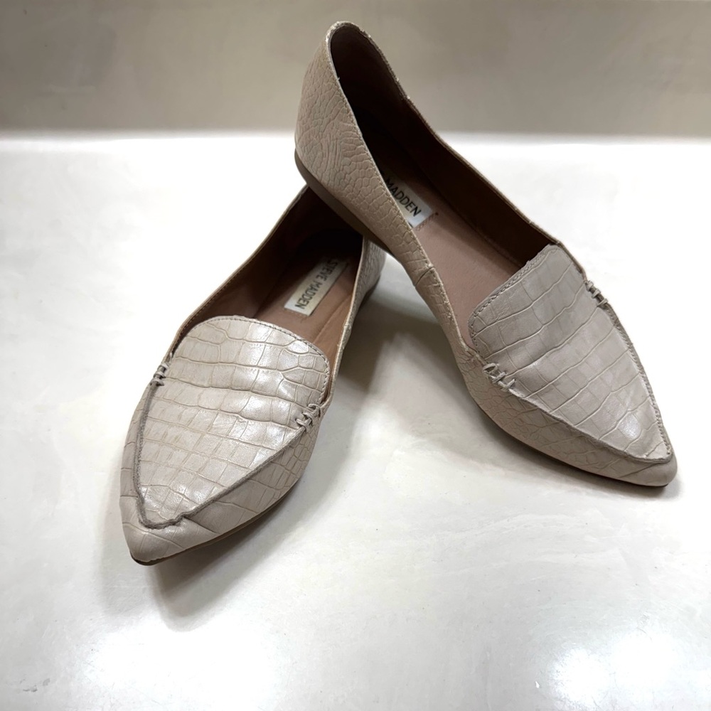 Steve Madden Alligator Pointed Toe Ballet Flats